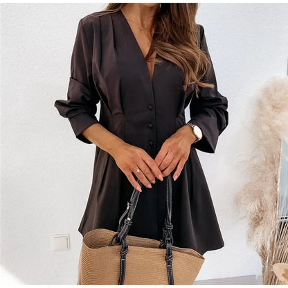 Vestido Feminino com Botões, Decote em V e Corte A-Line em Cor Sólida